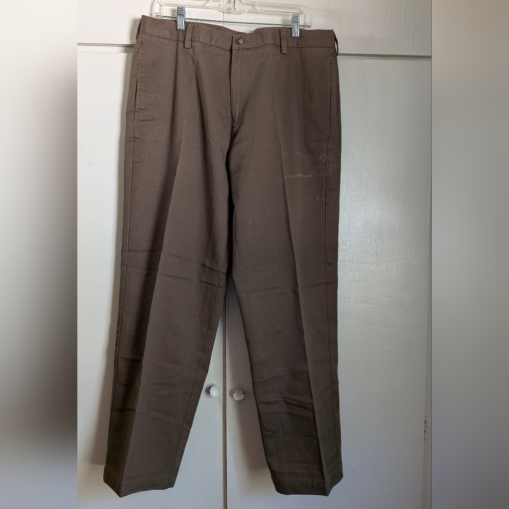 IZOD Men's Brown Dress Pants